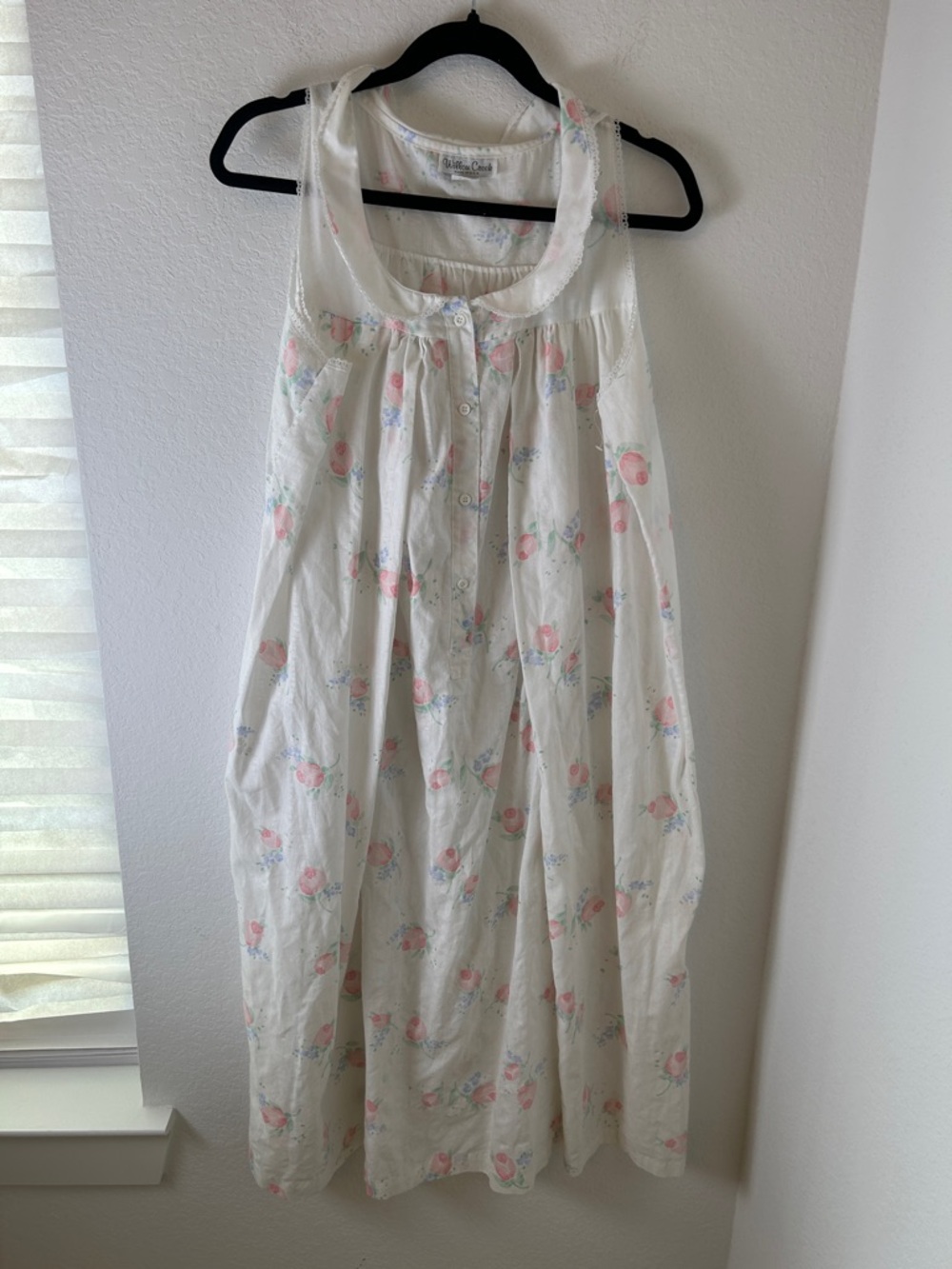 VTG  willow creek made in USA  Floral Nightgown  Pink Roses size large